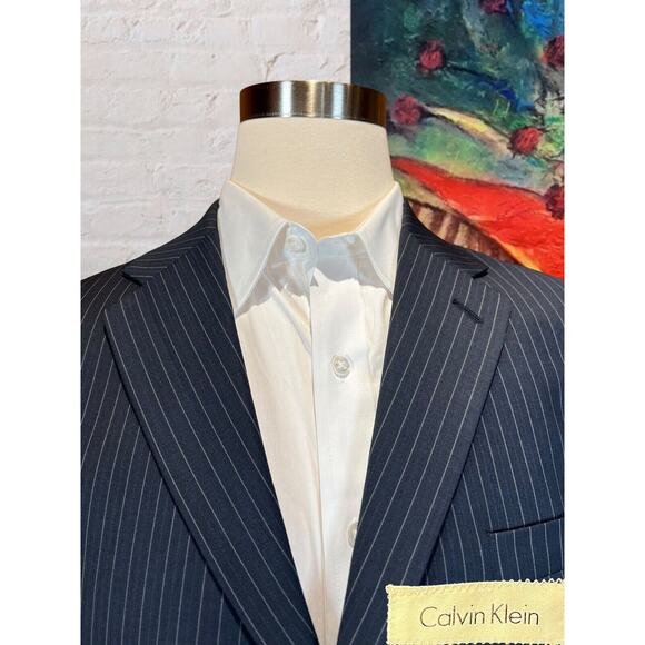 Calvin Klein 44R Mens Navy Blue Pinstripe 3 Button Blazer Sport Coat Jacket - Picture 2 of 12